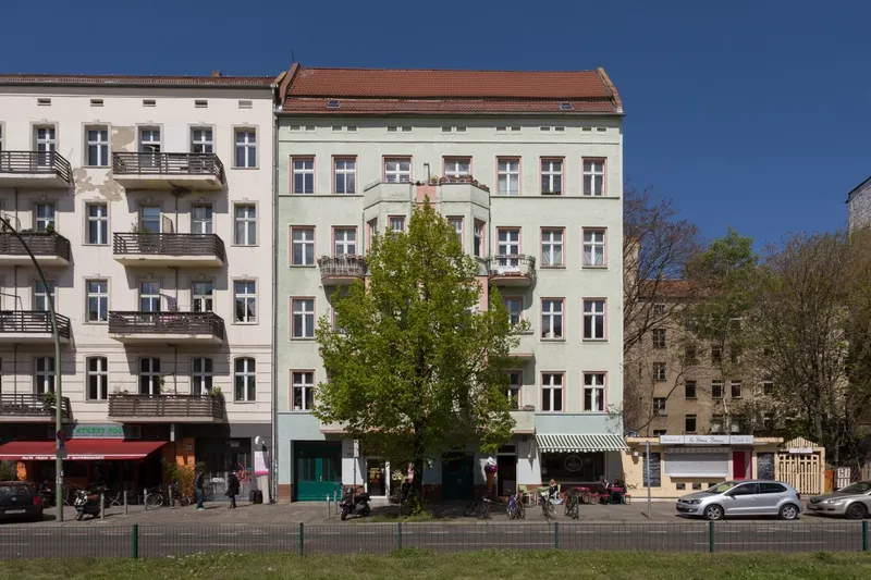 Hervorragend gelegene 1-Zimmer-Wohnung für Renovierungsfreudige im Prenzlauer Berg! — photo 1